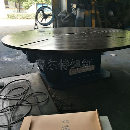  Horizontal rotary table